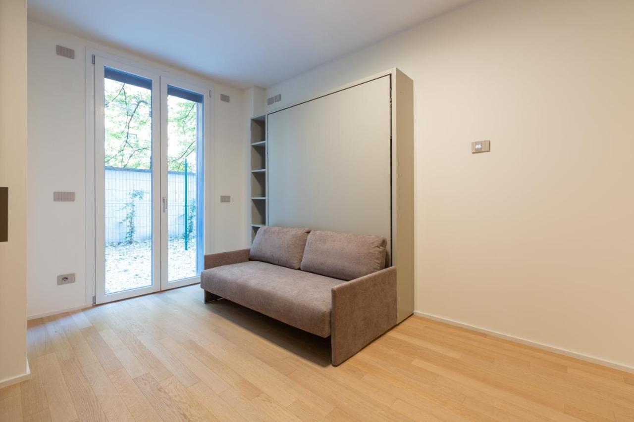 Ferienwohnung Cozy Flat With Parking Mailand Exterior foto