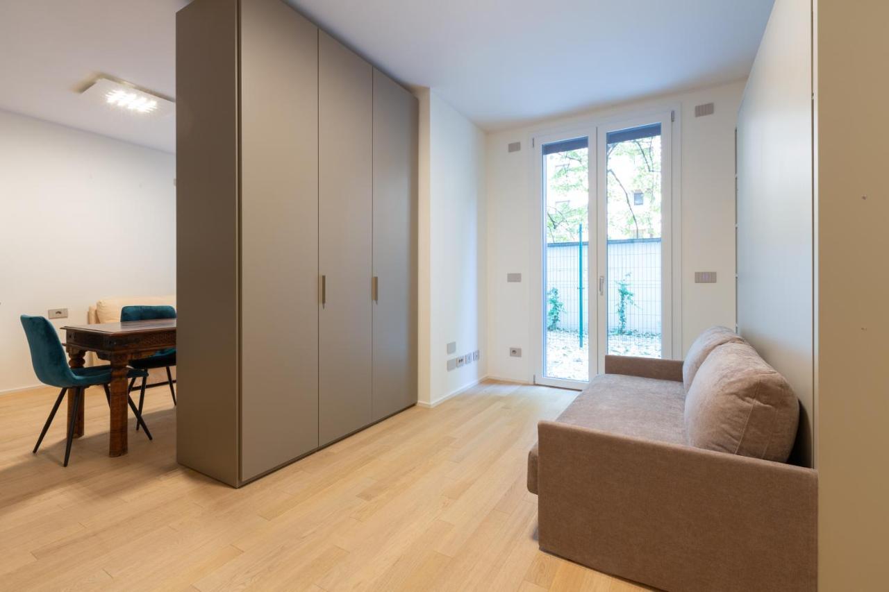 Ferienwohnung Cozy Flat With Parking Mailand Exterior foto